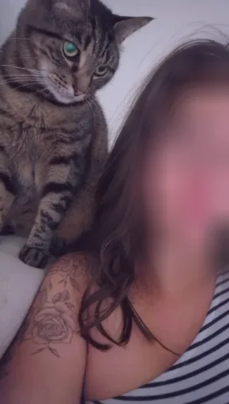 Lea, 28