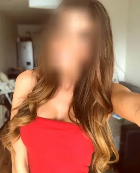 Carla, 35