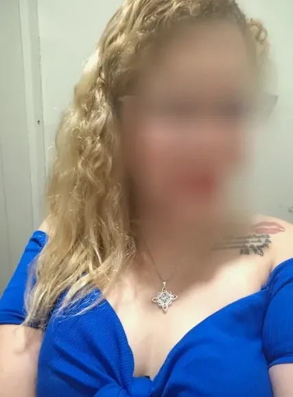 Daniela, 37