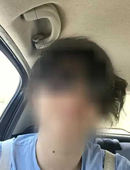 Ela, 35