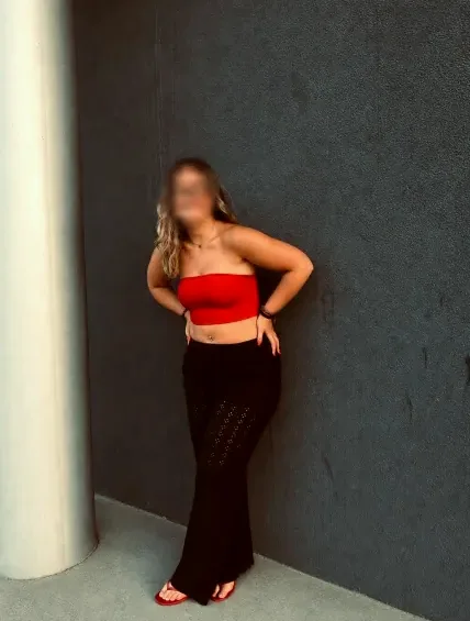 Elena, 18
