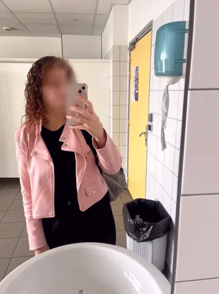 Jana, 20