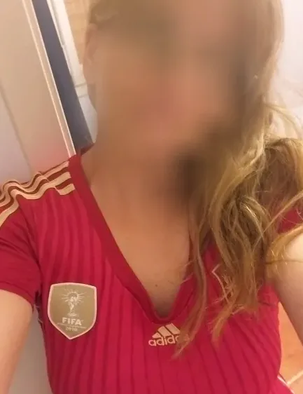 Julia, 35