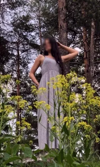 Lara, 36