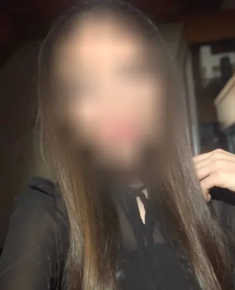Lena, 27