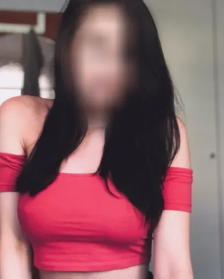 Marlene, 32