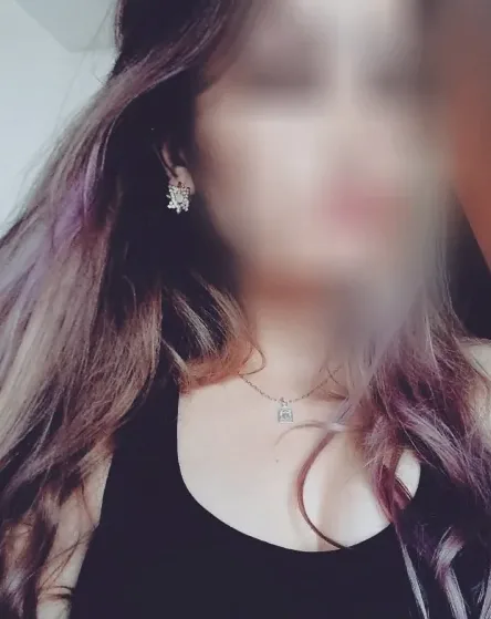 Michelle, 32
