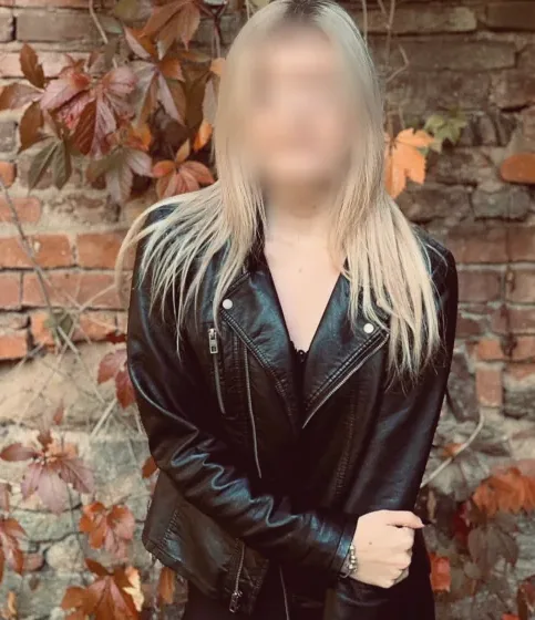 Yasmin, 32